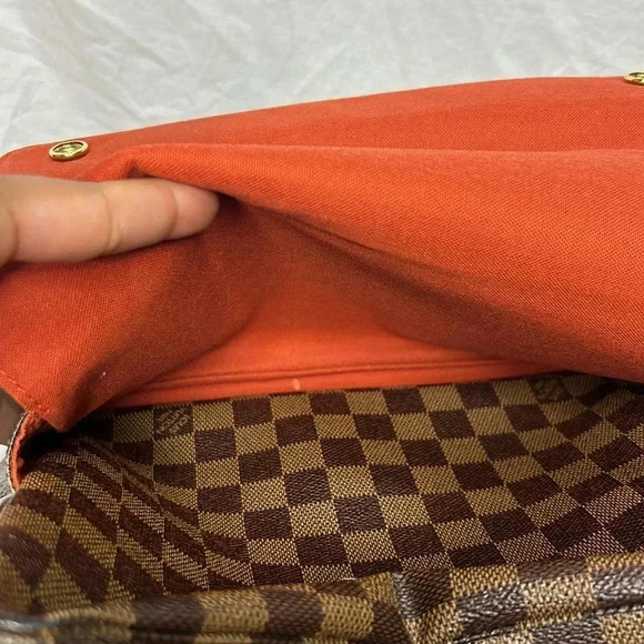 Louis Vuitton Naviglio messenger bag - Picture 8 of 12